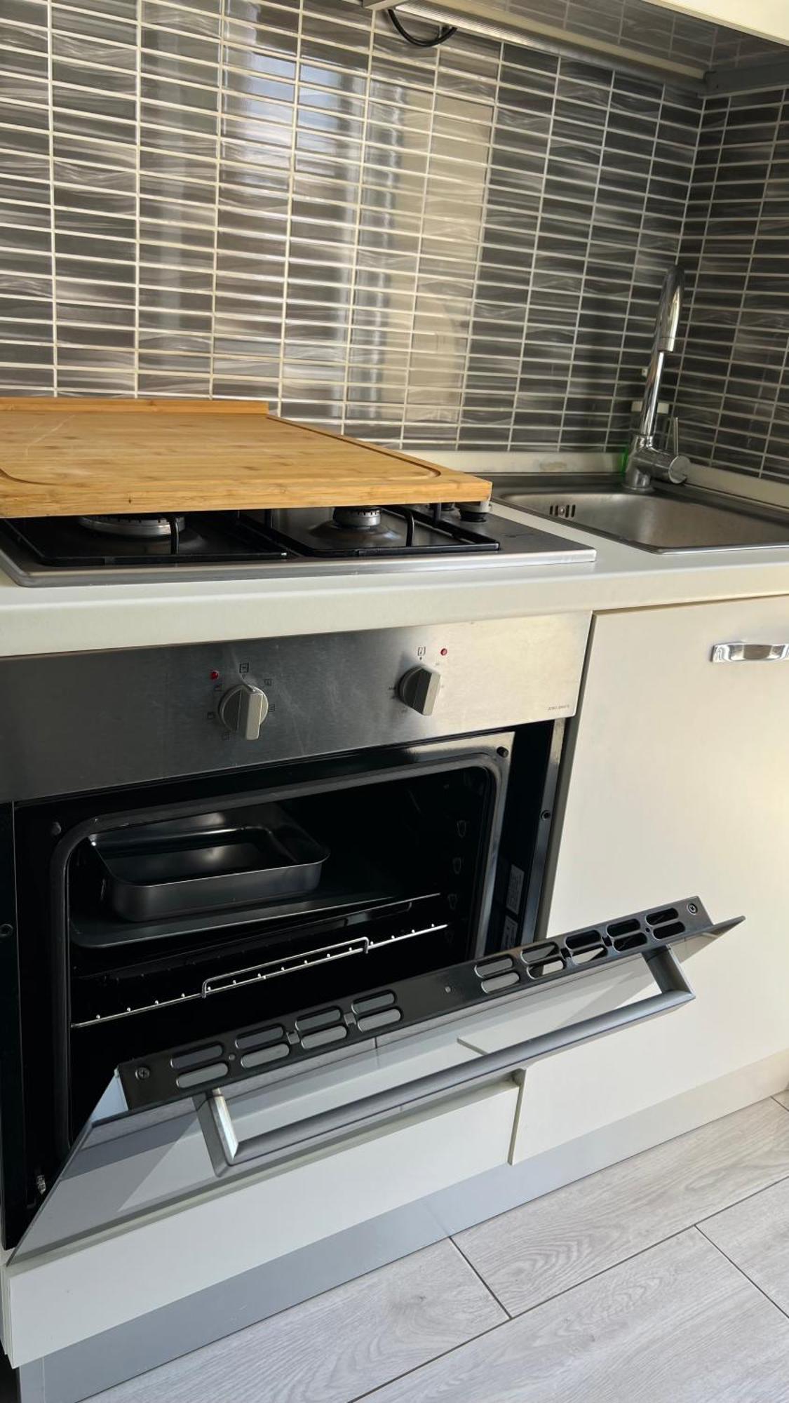 Apartamento Rafael Milano - 10 Min From Linate Airport, Centrale Fs, Ospedale San Raffaele Exterior foto